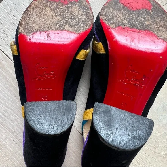 Christian Louboutin Suede Pumps - Picture 5 of 7